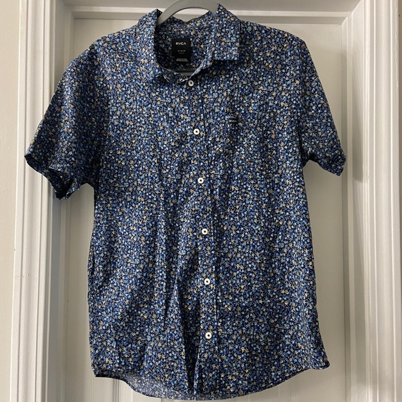 RVCA Other - Floral Button Up
